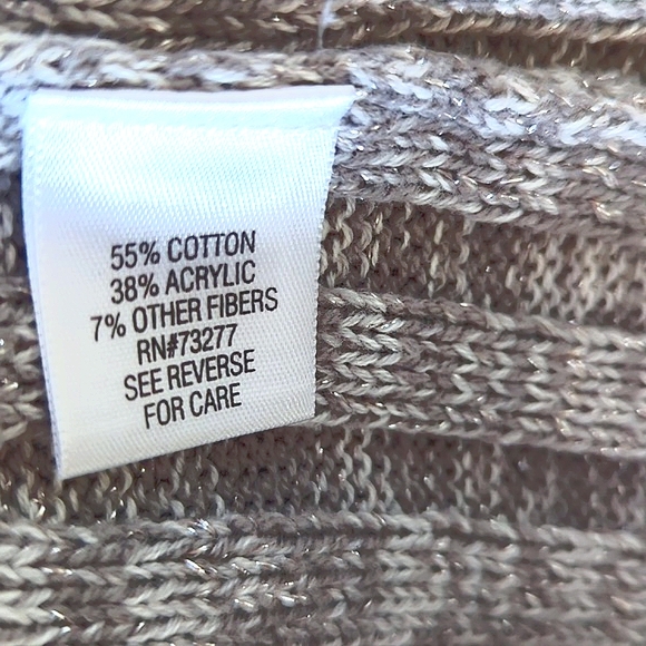 Apt 9 gray off the shoulder sweater with subtle iridescence. Size M - Picture 9 of 10